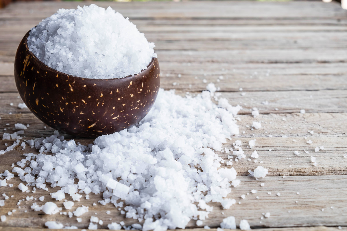 How Much Aquarium Salt per Gallon? (9 Secret Tips)